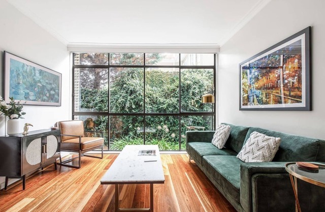 Parisian Chic meets South Yarras Vibrant Locale