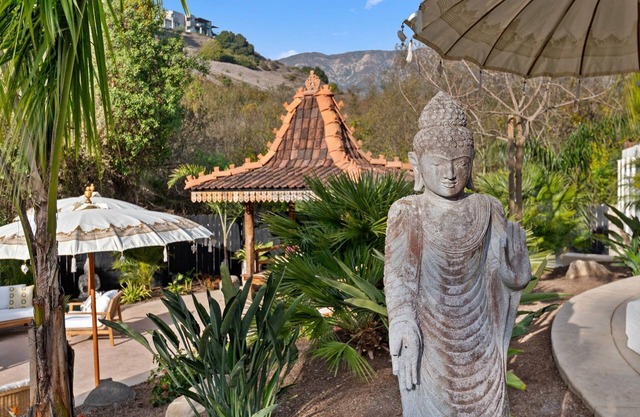 Park Adjacent | Bunk Beds | Family-Friendly