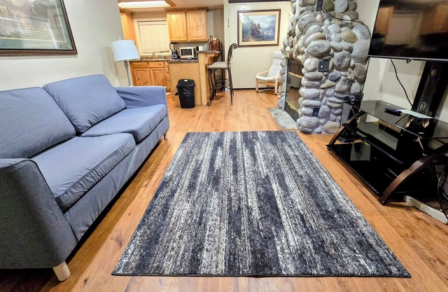 Park Ave Condo #1, Sauna+Hot Tub