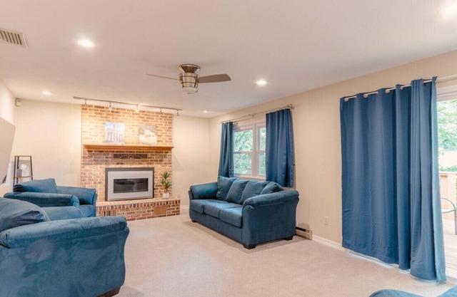 Park Forest for Penn State Visits - 3.8 miles to Beaver Stadium!