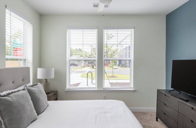 ParkerLeland 2BD 7 - Two Bedroom Apartment, Sleeps 4