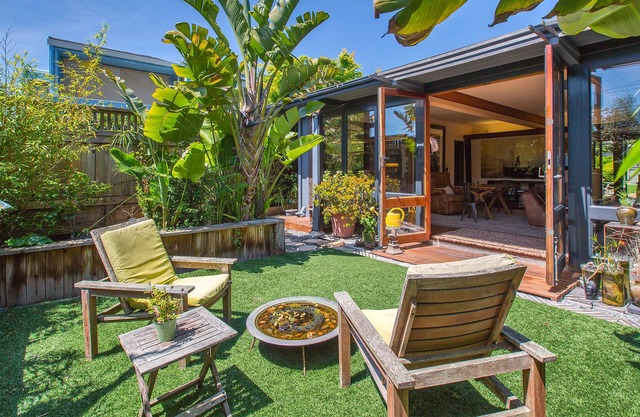 Parkside Sanctuary By The Sea