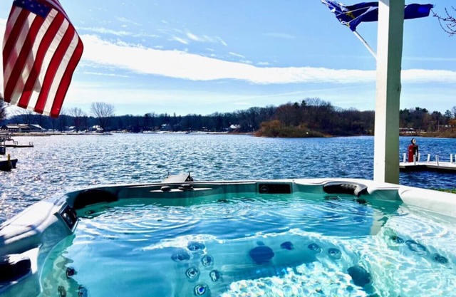 Party on Pine Lake Retreat, Hot Tub & Games