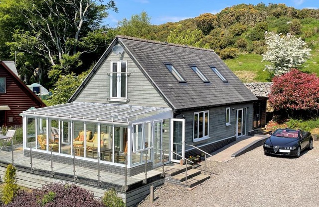 Pass the Keys Beautiful 2BR House With Outstanding Views