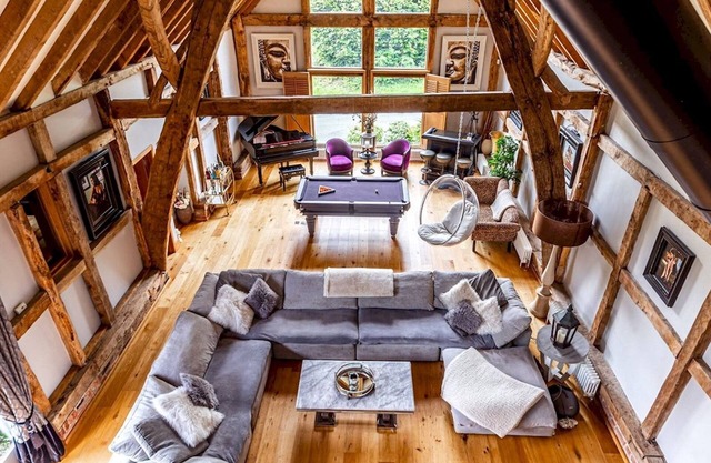 Pass the Keys | The Chilterns Cruck Barn