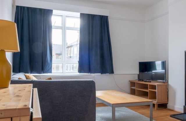 Pass the Keys | Kilburn Cosy Apartment