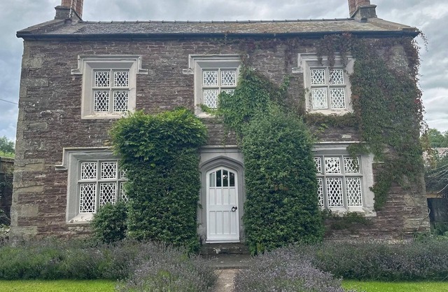 Pass the Keys | Ultimate retreat with pool and sauna