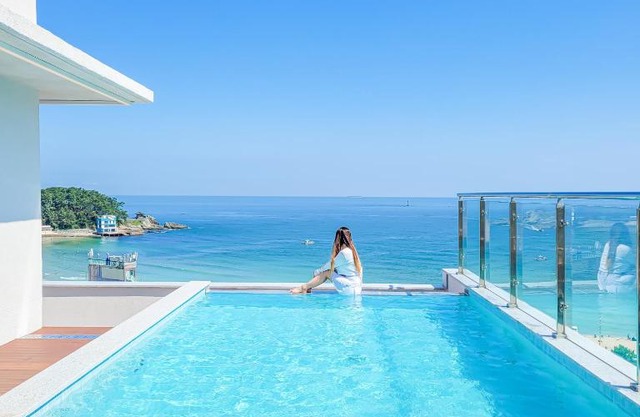 Paul Mare Pool Villa