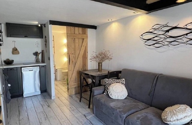 Pavillon 4 persons LE BARCARES bord Lac marin 10 min walk from the beach
