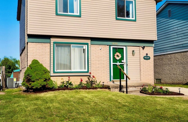 Peaceful 3-Bedroom Getaway in Madison Heights – Ideal for Families & Groups