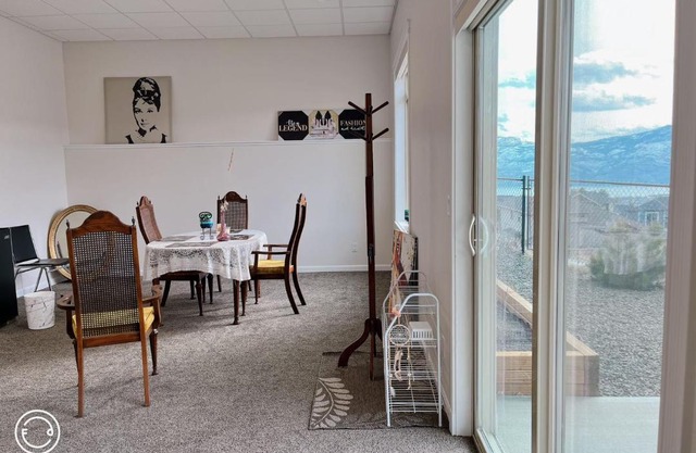 Peaceful and Spacious Lake View