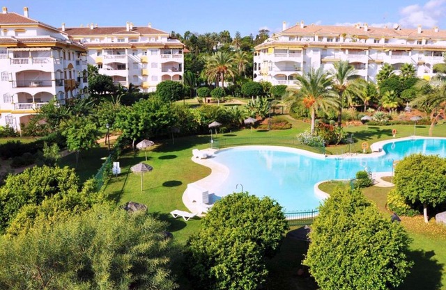 Peaceful Apartment in Marbella with Veranda