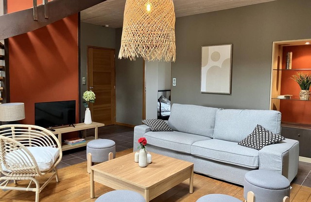 Peaceful cottage for 14 with Wi-Fi and pets allowed in Allier