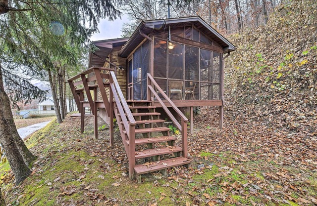 Peaceful Cottage w/Mtn View Near ATV Trails!