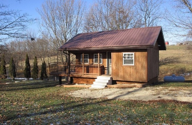 Peaceful Cozy Cabin Close to Kickapoo Reserve