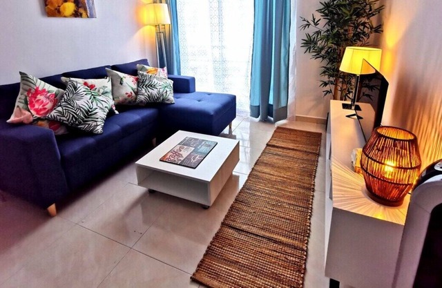 Peaceful Location. Pool. Shopping. NO Fees!