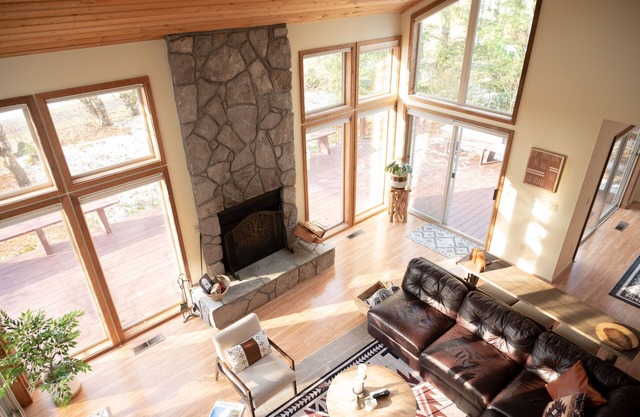 Peaceful mountain home on the golf course