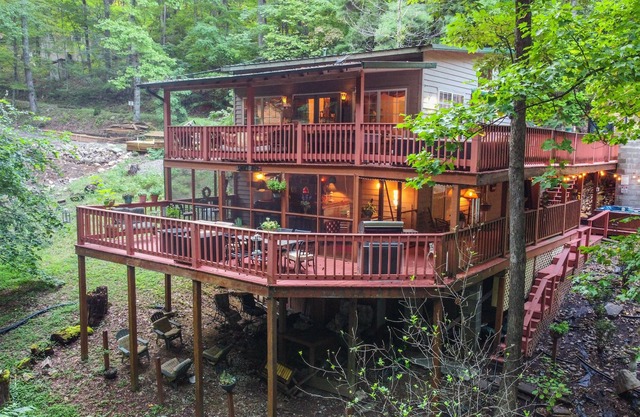 Peaceful Mountain Cabin Chalet & Wonderful Outdoor Living Space and Sports bar.