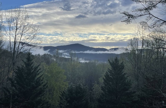 Peaceful Mountain Getaway