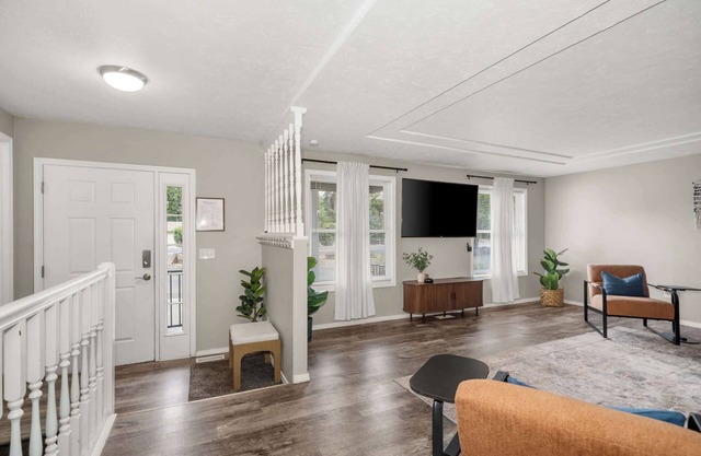 Peaceful Retreat I Comfy & Spacious Home!