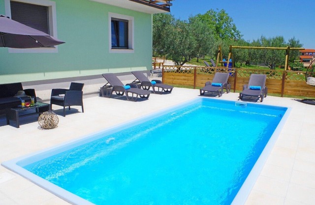 Peaceful Retreat with Private Pool in Sutivanac