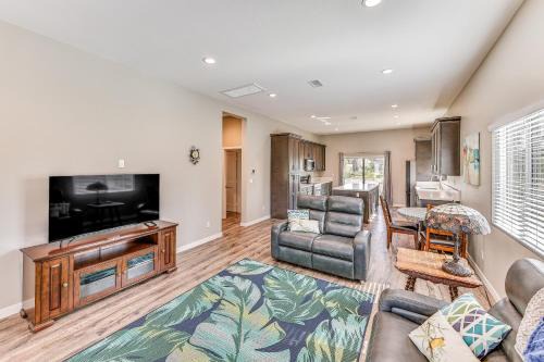 Peaceful Riverside Home with Patio, 7 Mi to Downtown