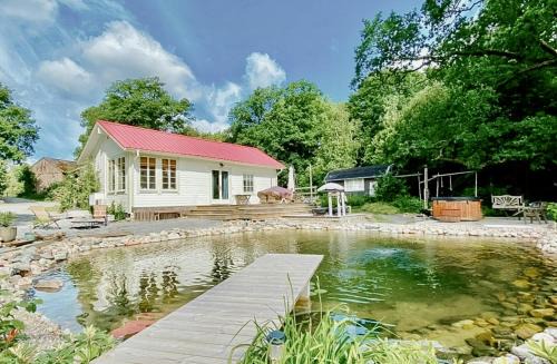 Pearl Of The Prairie