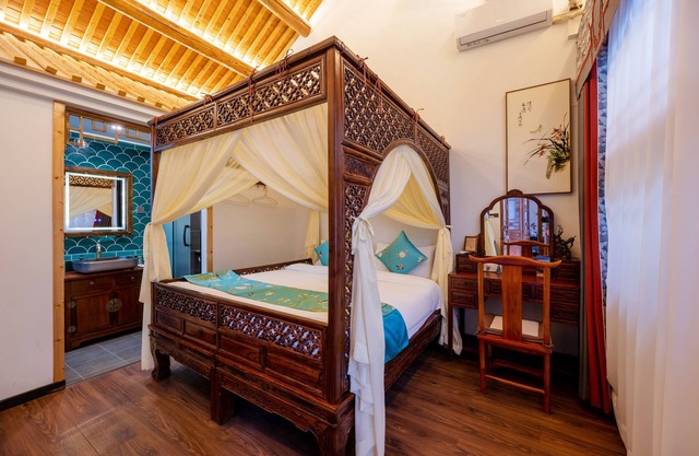 Peking traditional quadrangle Hotel located in ancient Hutong