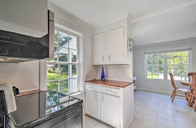 'Pelican Splash' Retreat on Bon Secour River!