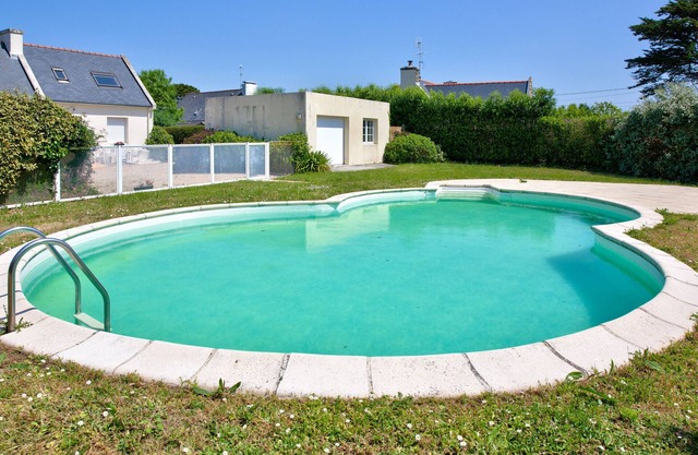 Penmarch, house for 7 with a pool