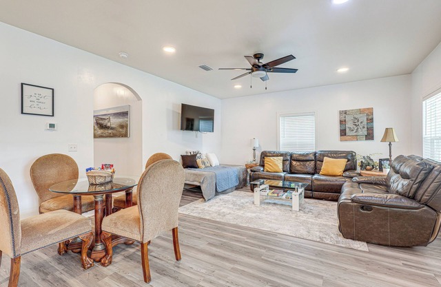 Pensacola Home on 1 Acre w/Large Yard & Grill!