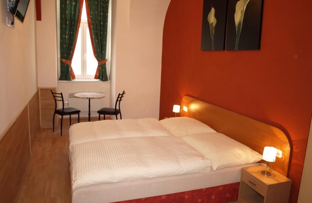Pension Tal Studios