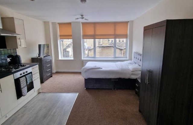 PENTHOUSE APARTMENT IN CENTRAL HALIFAX