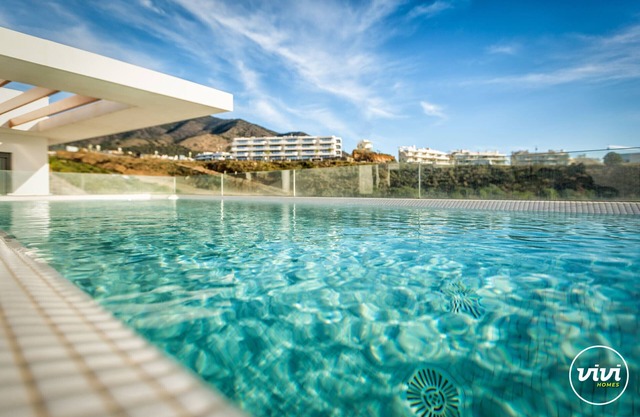 Penthouse Diamond | With pool in Fuengirola