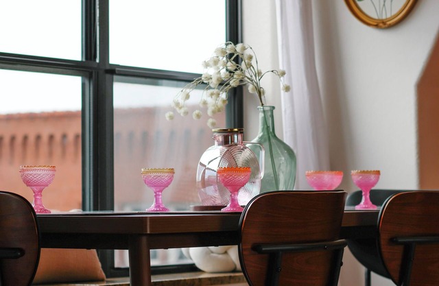 Penthouse Fiserv, Bars, Perks & Big City Views Downtown Milwaukee