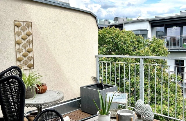 Penthouse in trendy Berliner neighborhood