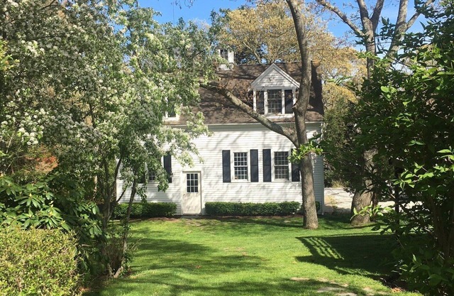 Perfect couples escape. Close to beaches, great biking & walking & pet friendly.