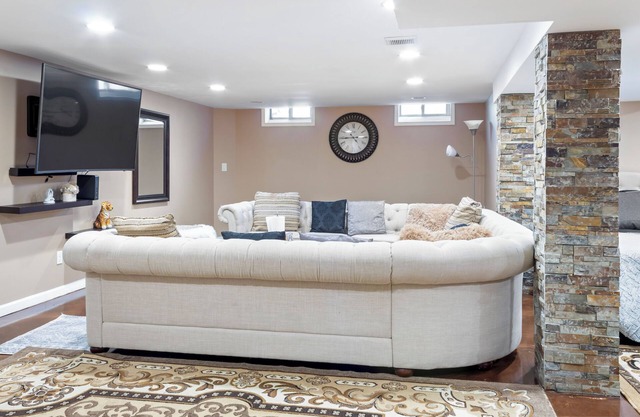 Perfect middle of everywhere home!