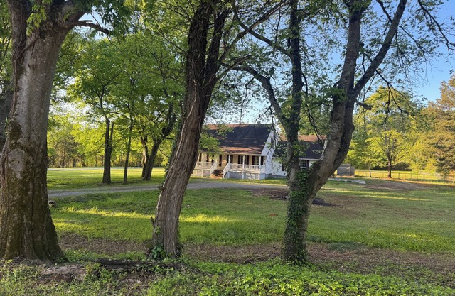 Perfect weekend getaway or extended stay n close to everything