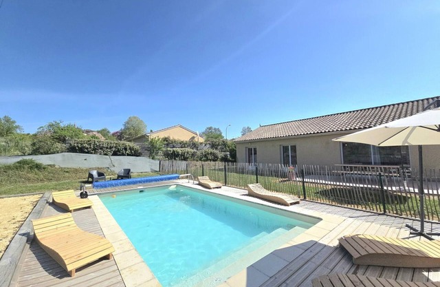 Périgord house with private pool, internet, pets allowed