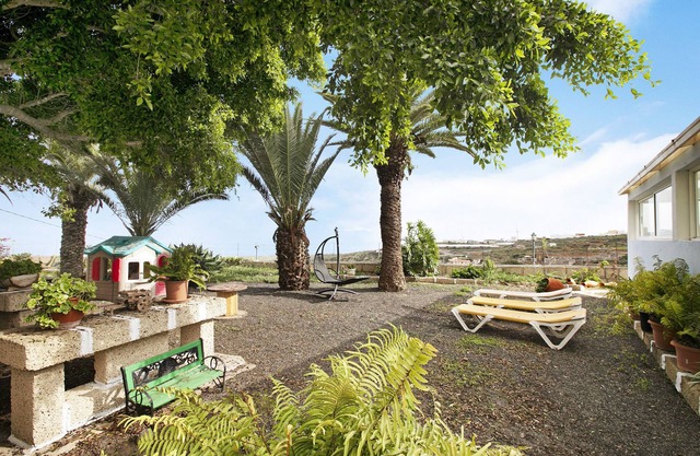 Pet-Friendly Vacation Home 'Casa Bailon 1' with Mountain View