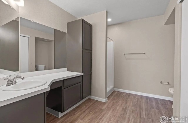 Pet Friend 3bd/Full2 Bath Condo :To Be Fully Furnished: With Security System