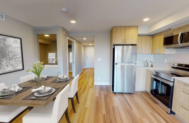 Pet Friendly 2 Bedroom@408 E Columbia - New Westminster