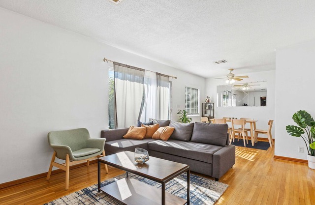 Pet Friendly 3BR/2BA Queen Suite in West Covina