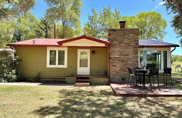 Pet-Friendly Cabin for up to 10 for Family or Group Adventure!