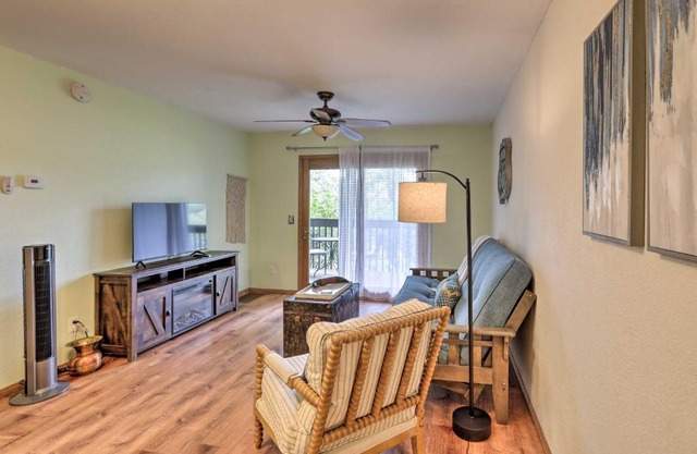 Pet-Friendly Condo Less Than 1 Mile to Hikes and Golf!