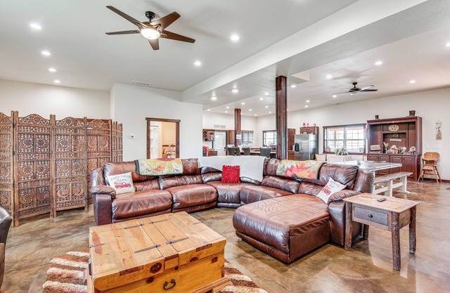 Pet Friendly 'Daydreamers Guest Ranch' on 60 Acres