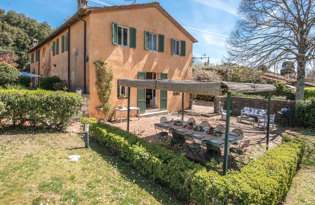 Pet-friendly Family Villa Splendida with Pool, Garden & Wi-Fi