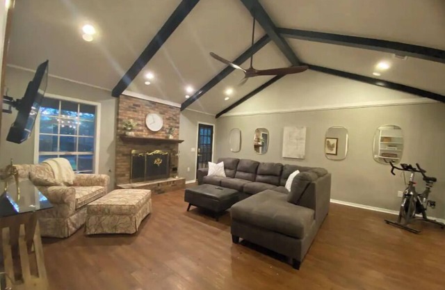 Pet Friendly! Home in Brandon SW