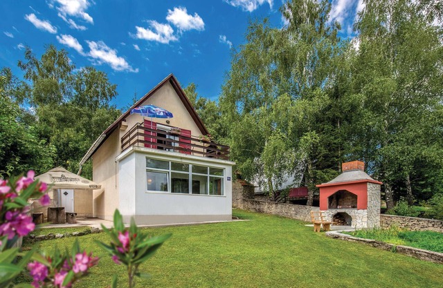 Pet friendly home in Breze with WiFi